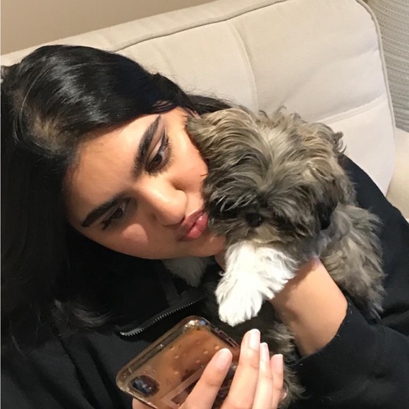 Meet your Posher, Afifa - Picture 1 of 1